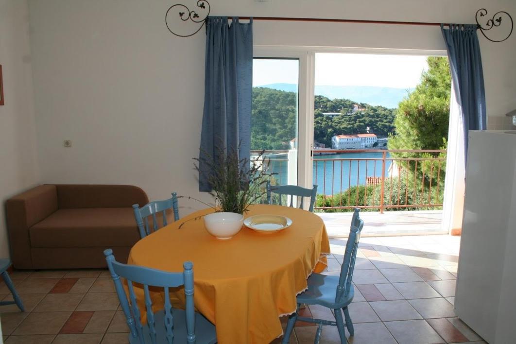 Apartmani Mladina Jelsa  Εξωτερικό φωτογραφία