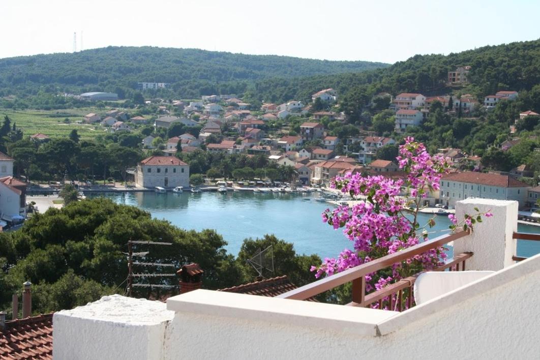 Apartmani Mladina Jelsa  Εξωτερικό φωτογραφία