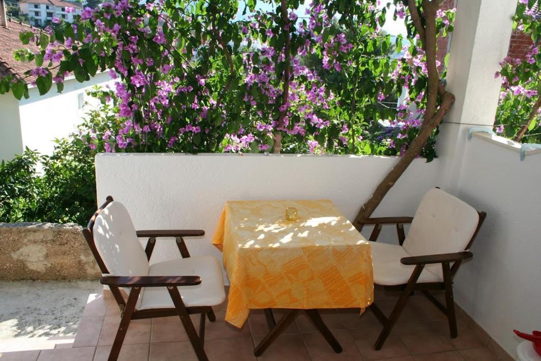Apartmani Mladina Jelsa  Εξωτερικό φωτογραφία